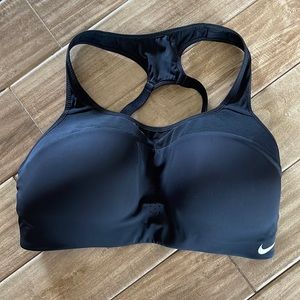 Nike Alpha sports bra Small (D-E)